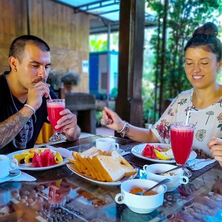 Silver Crown Nature Resort Kombichankulama Екстериор снимка