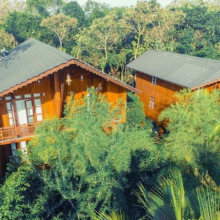 Silver Crown Nature Resort Kombichankulama Екстериор снимка