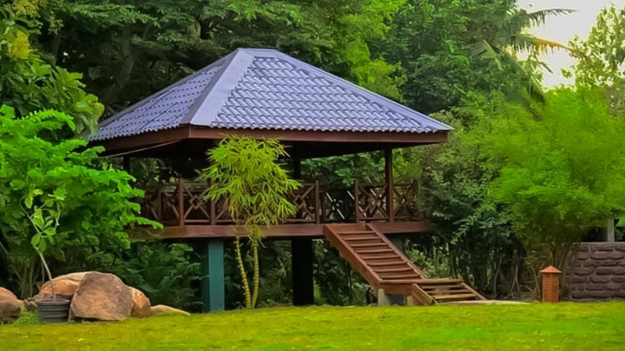 Silver Crown Nature Resort Kombichankulama Екстериор снимка