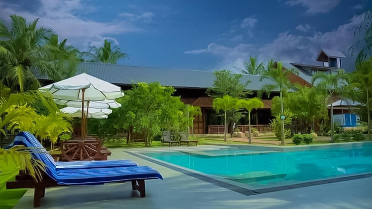 Silver Crown Nature Resort Kombichankulama Екстериор снимка