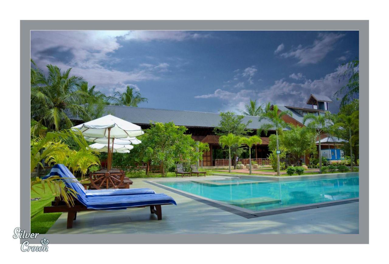 Silver Crown Nature Resort Kombichankulama Екстериор снимка